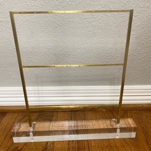 KS earring stand